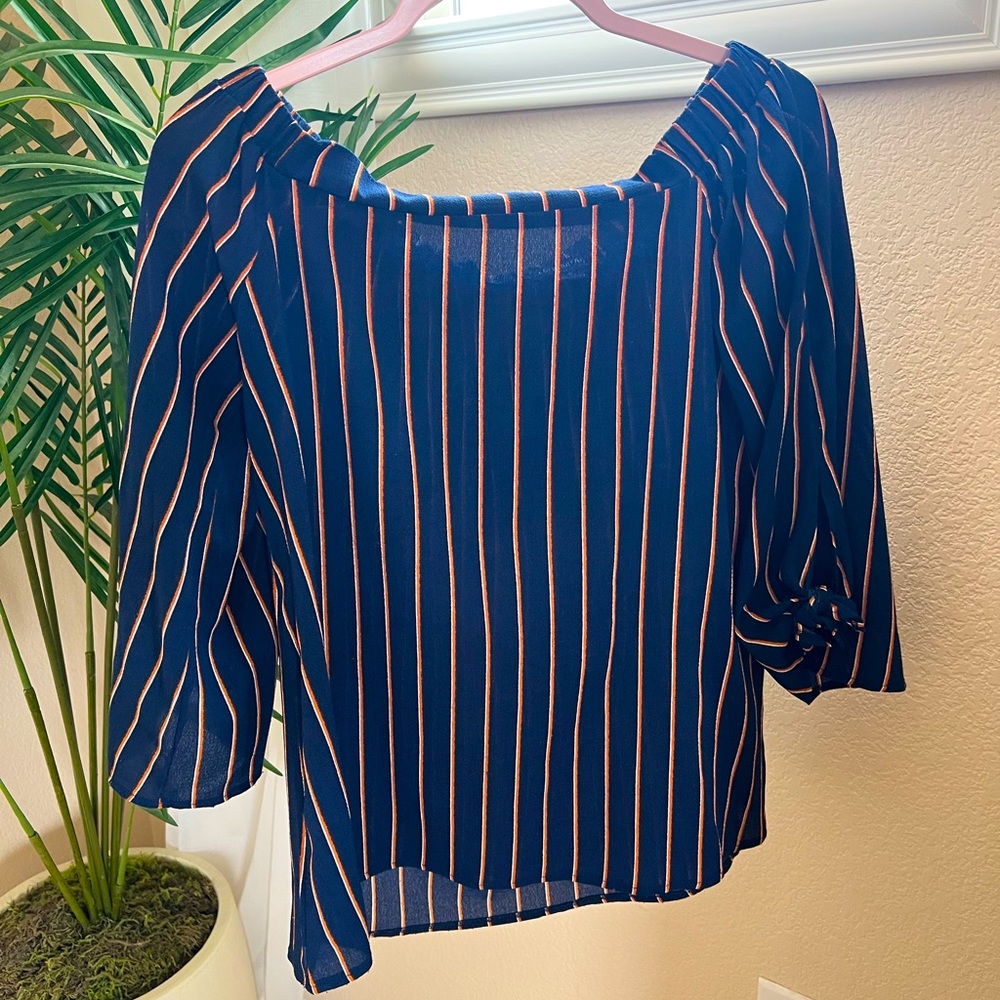 Off shoulder Blouse.
